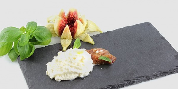 SPUMA ALLA ROBIOLA, FICHI E BASILICO